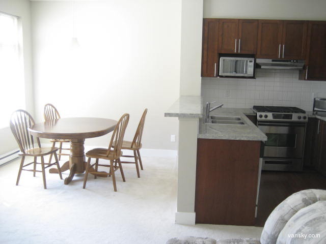 150713111817_kitchen dinning room.jpg